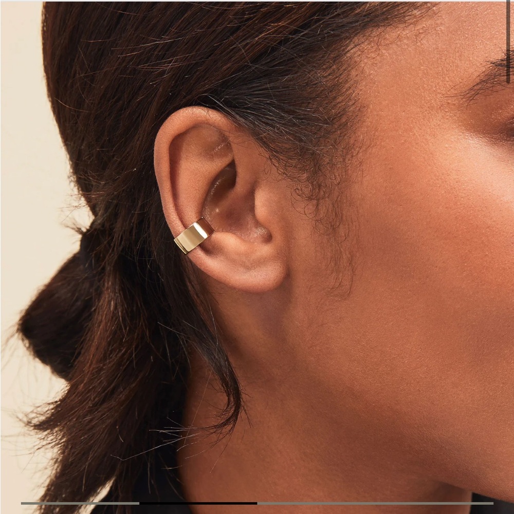 Mejuri Daily Ear Cuff